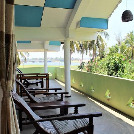 Badolina Kingdom Hotel Аругам Бей Екстериор снимка